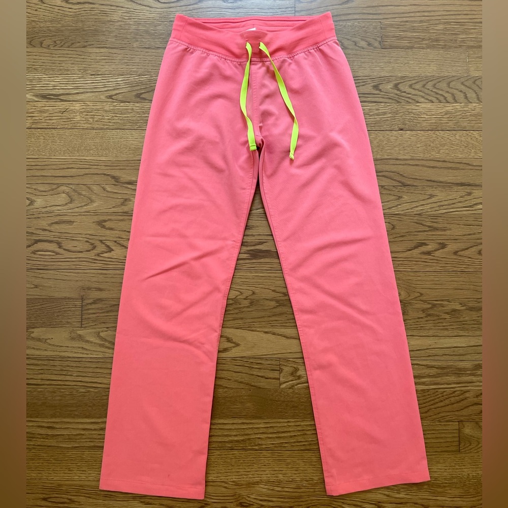 FIGS women’s Livingston scrub pants Hot Coral XXSP